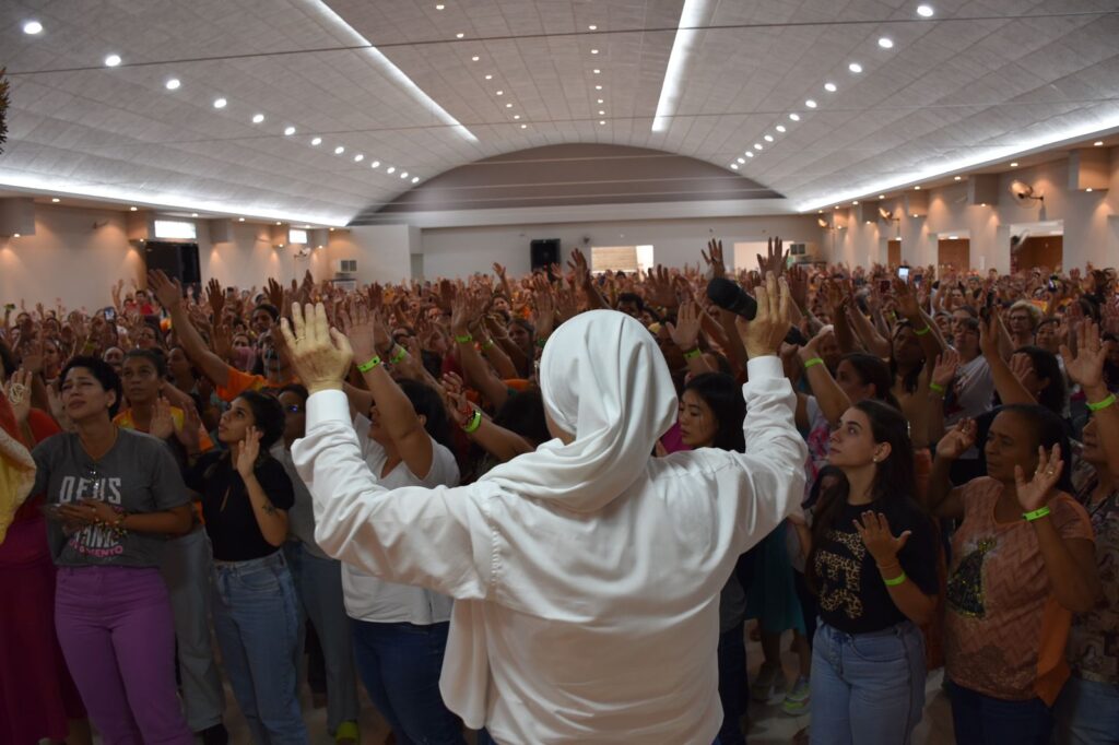 Retiro de Santa Teresinha Reúne devotos de todo o Brasil